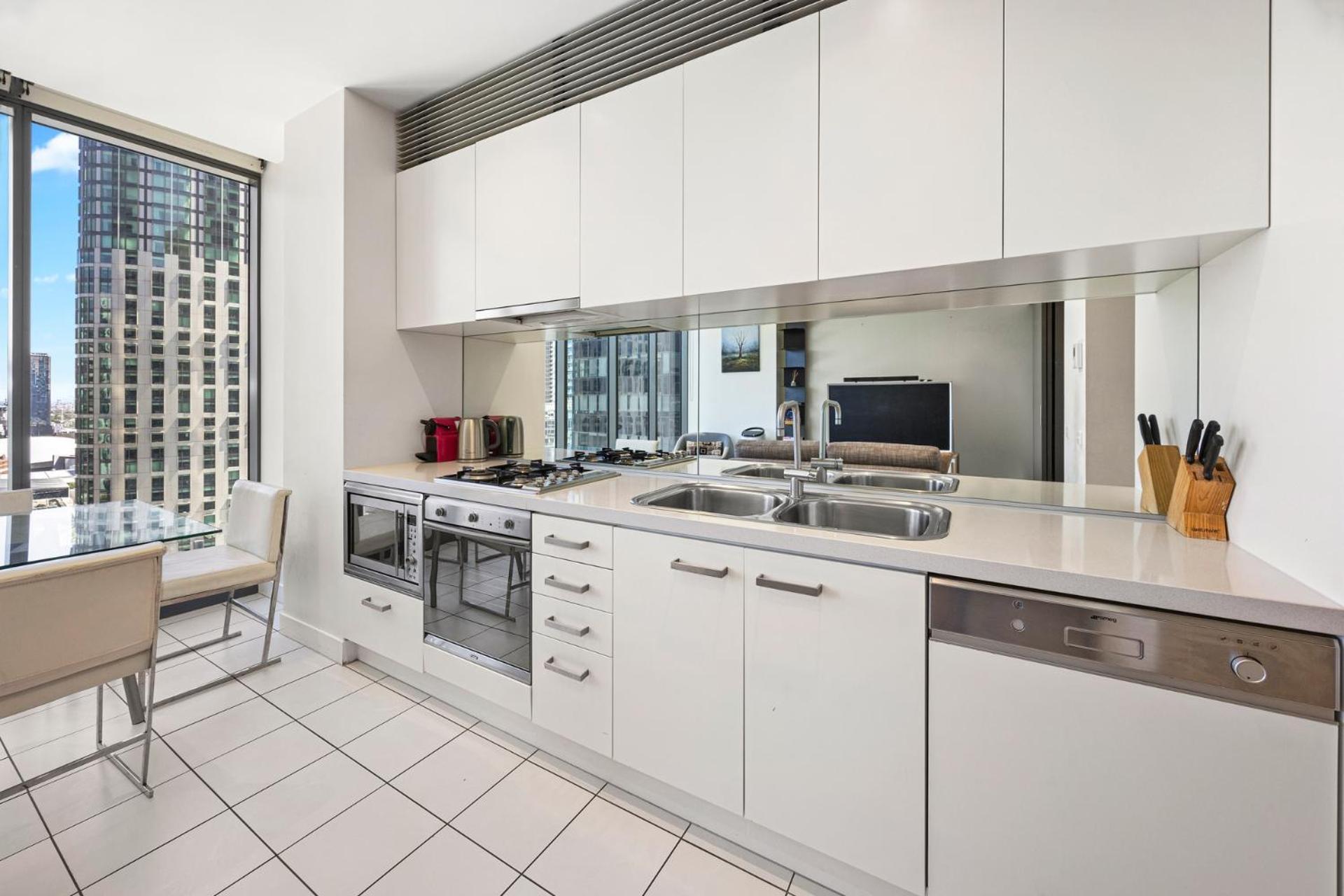 Luxury Designer Suite In Most Prestigious Location In Melbourne Eksteriør bilde